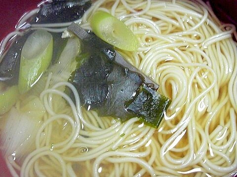 わかめとネギのにゅうめん